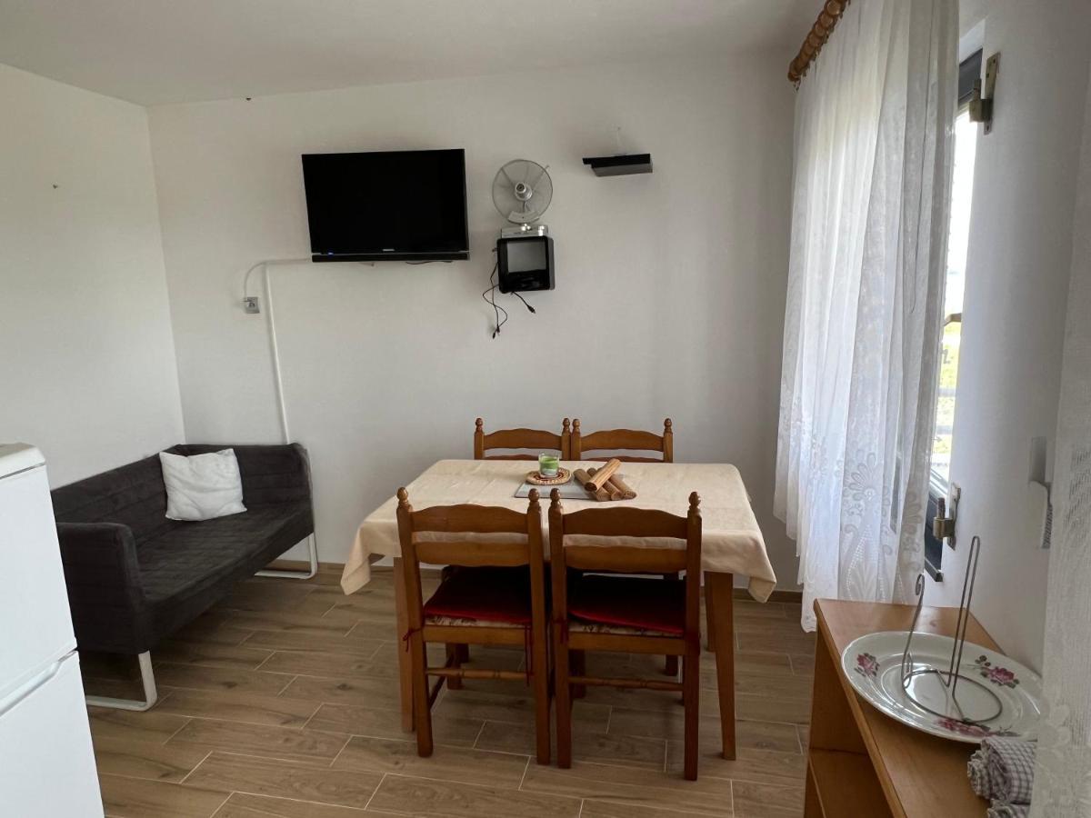 Apartments Linic Nin Bagian luar foto